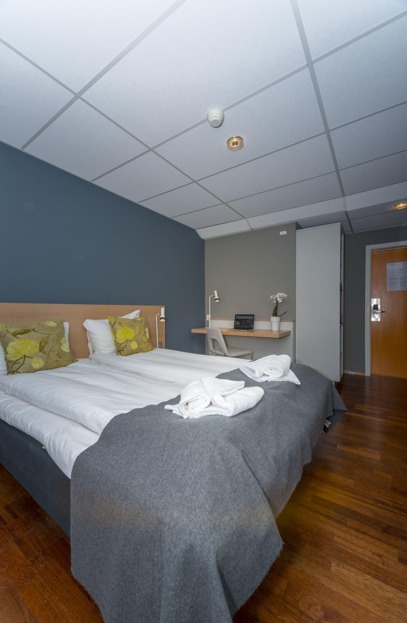 סבולבאר Hotel Aurora מראה חיצוני תמונה