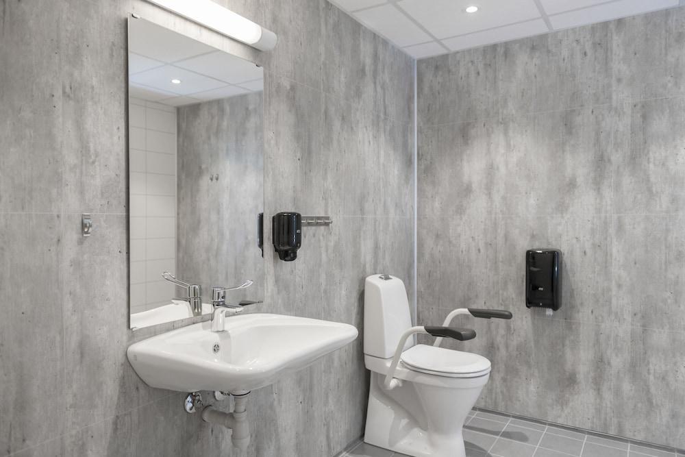 סבולבאר Hotel Aurora מראה חיצוני תמונה