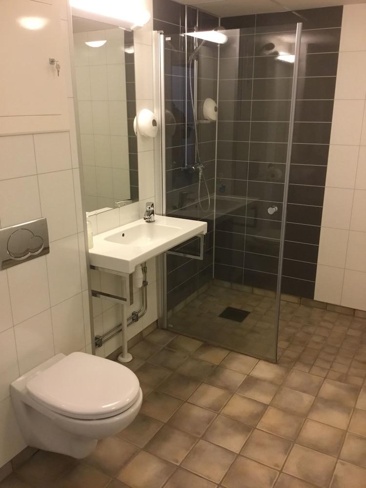 סבולבאר Hotel Aurora מראה חיצוני תמונה