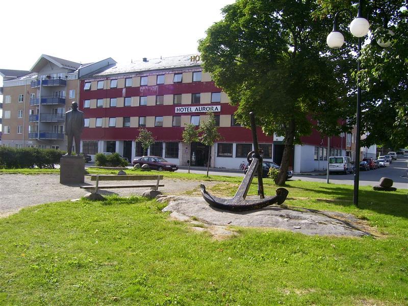 סבולבאר Hotel Aurora מראה חיצוני תמונה